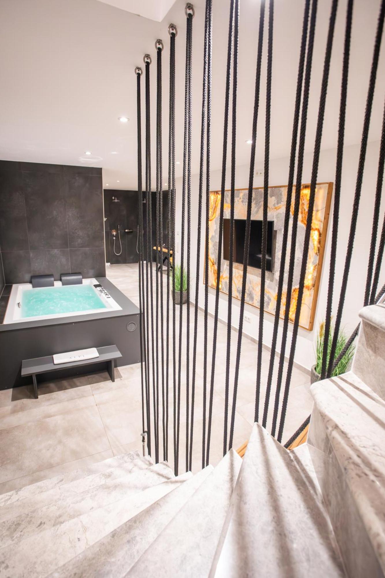 Private Spa & Garden Alpi ガルミッシュ・パルテンキルヒェン エクステリア 写真