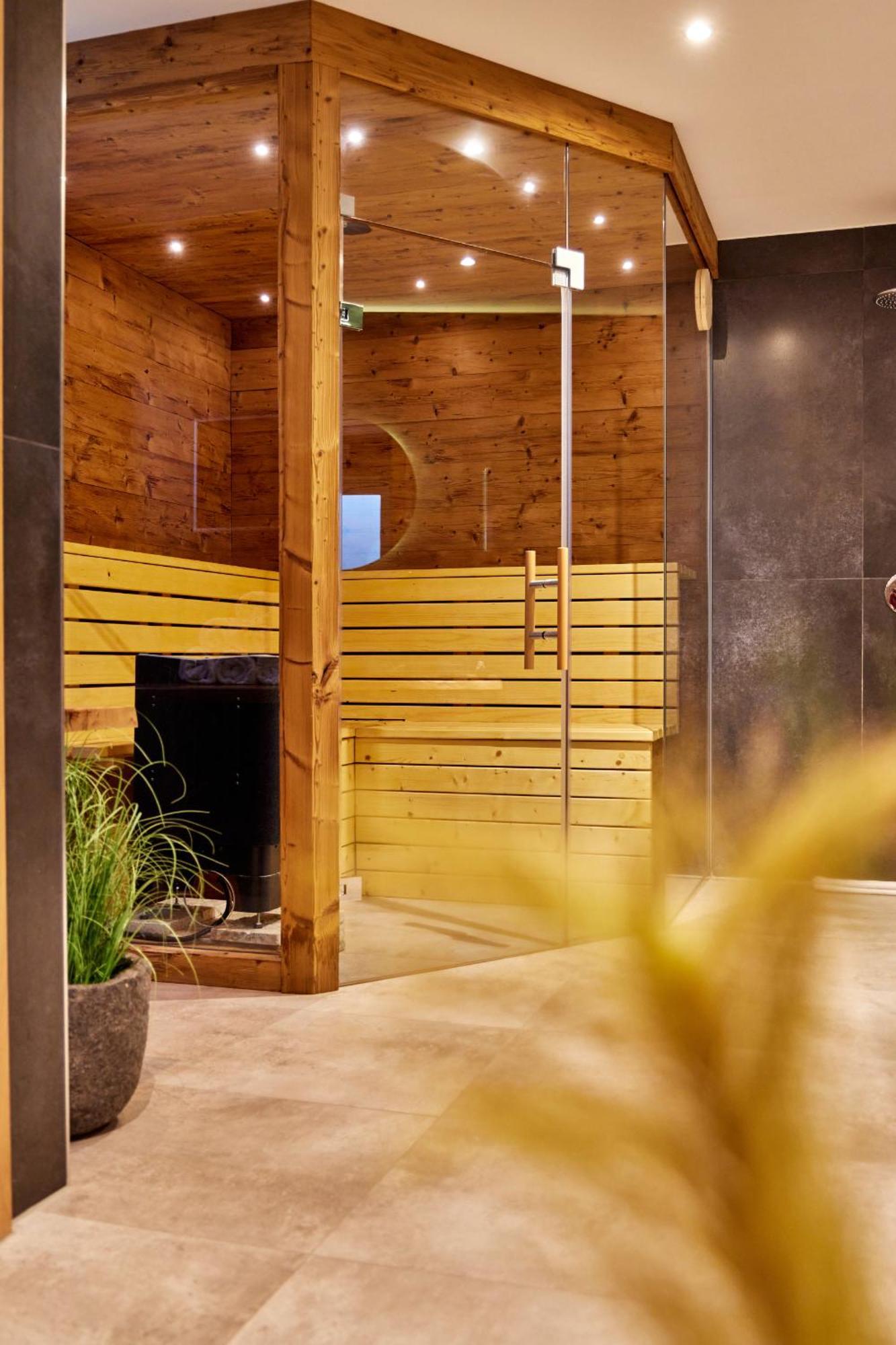 Private Spa & Garden Alpi ガルミッシュ・パルテンキルヒェン エクステリア 写真