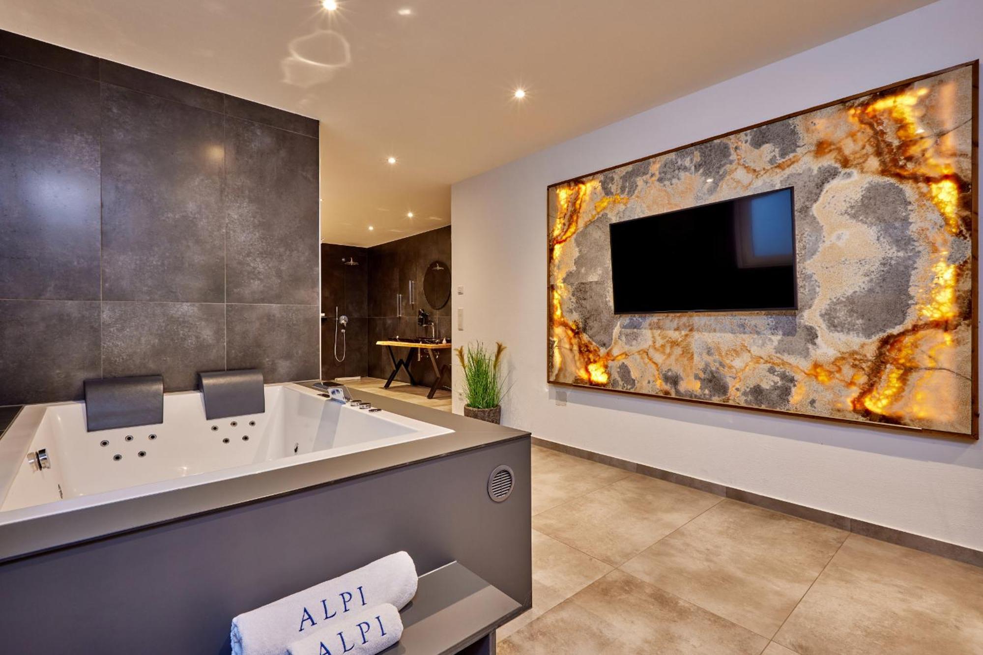 Private Spa & Garden Alpi ガルミッシュ・パルテンキルヒェン エクステリア 写真